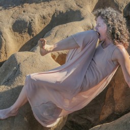 Sarah’s new solo for D.I.R.T. – Dance In Revolt(ing) Times